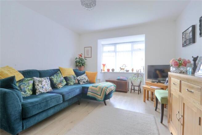 5 bed Semi-Detached for sale Image 5