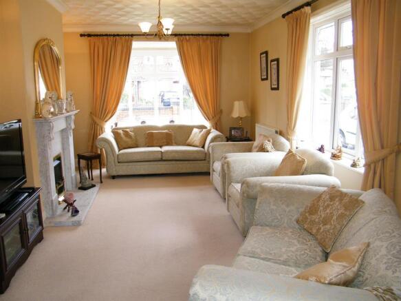 Lounge 1