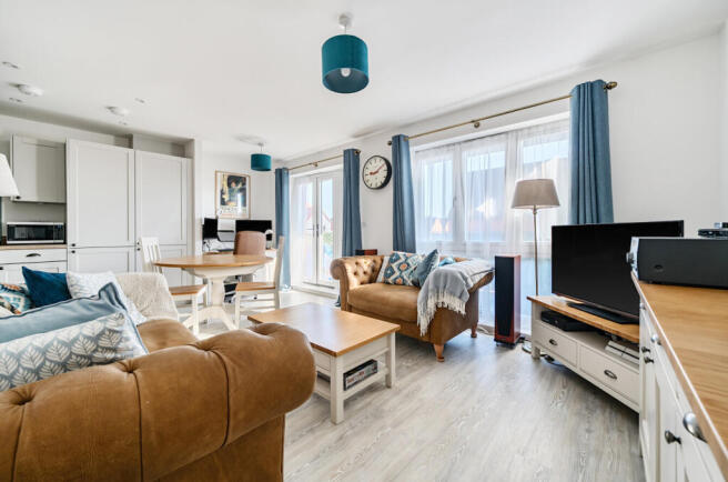 1349333-21-68baa3...