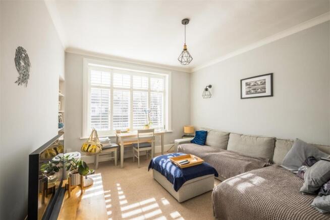 F2, 20 Bigwood Avenue -5.jpg