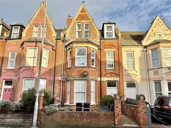 1-bed flat on College Street, Burnham on Sea, Somerset, TA8, £99,950