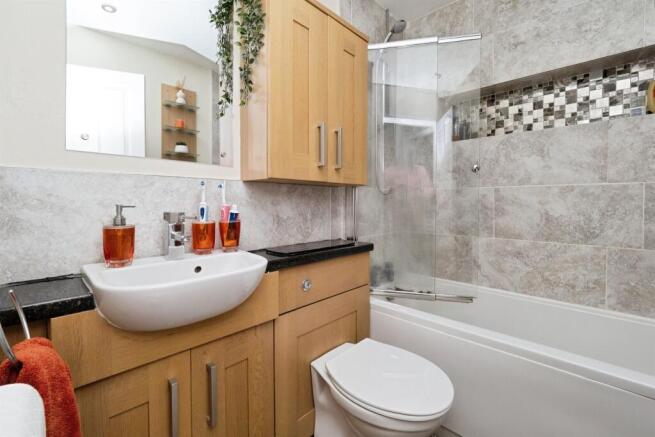 3 bed Terraced for sale Image 10