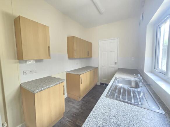 2 bed Terraced for sale Image 6
