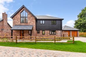 4, Blackthorn Gardens, Eastergate PO20 3DF