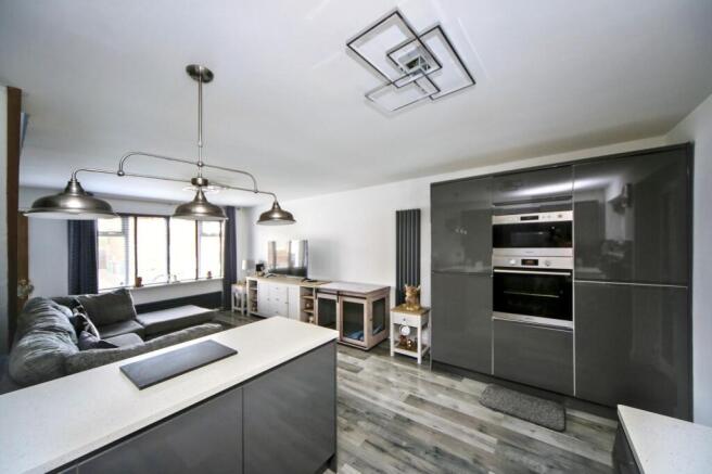 2 bed Semi-Detached for sale Image 9