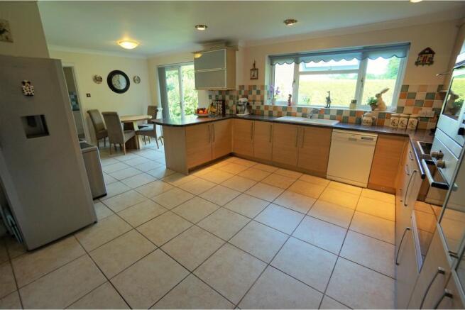 Kitchen / Breakfast