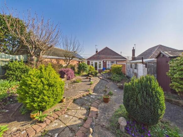2 bed Detached Bungalow for sale Image 11
