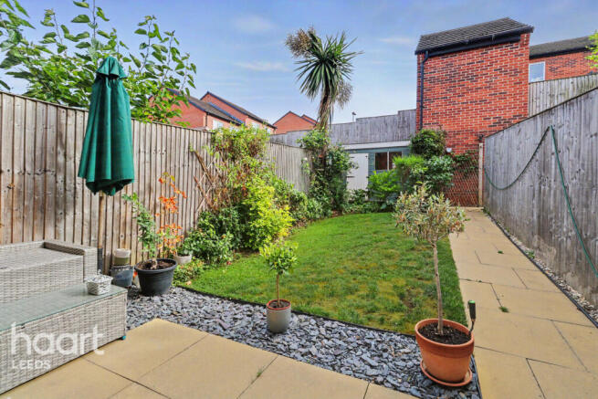 3 bed Town House for sale Image 7