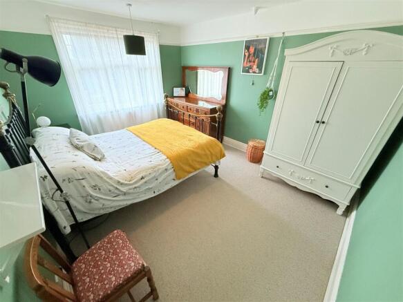 3 bed Semi-Detached for sale Image 8