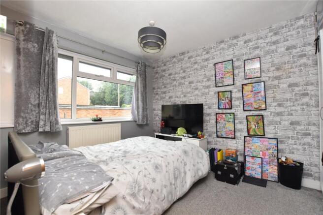 3 bed Town House for sale Image 9