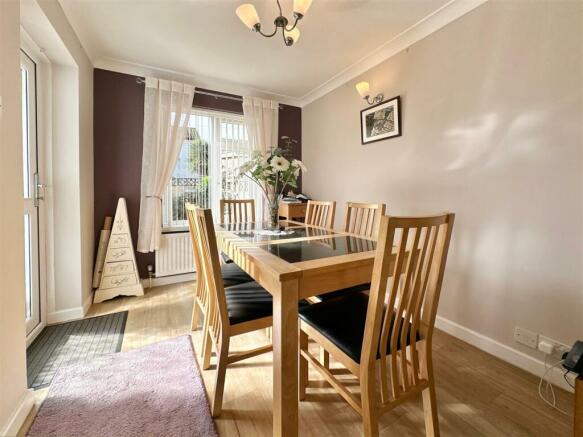 Dining Area.JPG