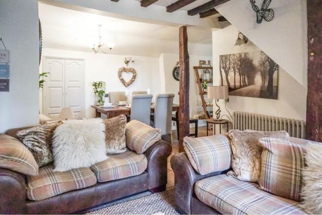 Lounge/Dining Room