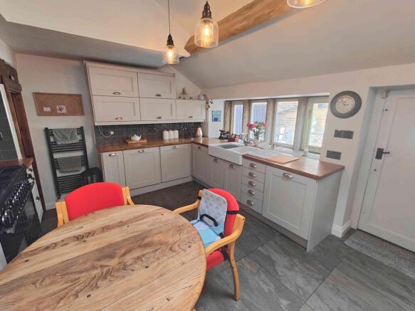 2 bed Cottage for sale Image 12