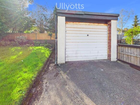 3 bed Semi-Detached for sale Image 9