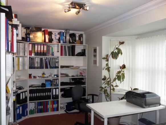 Photo 10