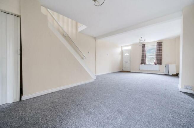 LIVING/DINING ROOM