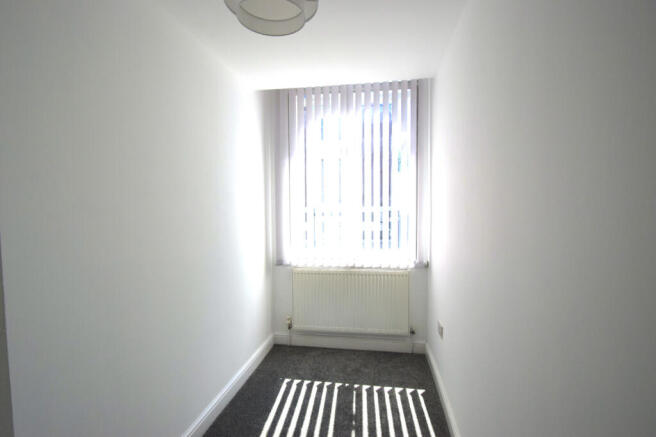 2 bed Apartment to rent Image 7