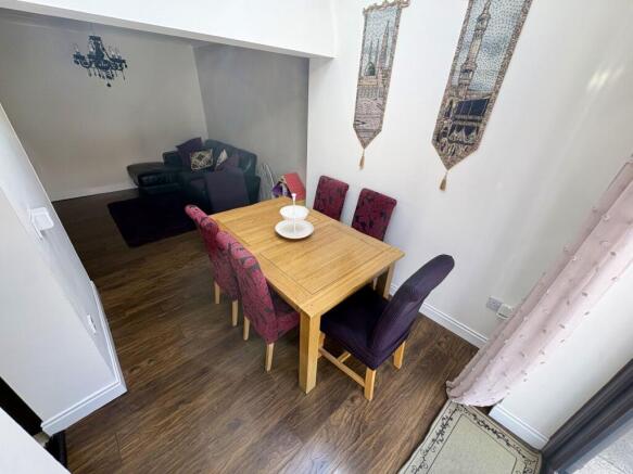 3 bed Semi-Detached for sale Image 7