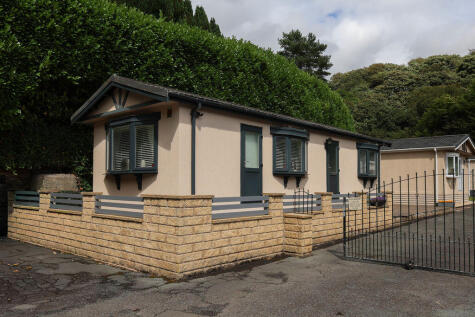 Gelder Clough, Heywood