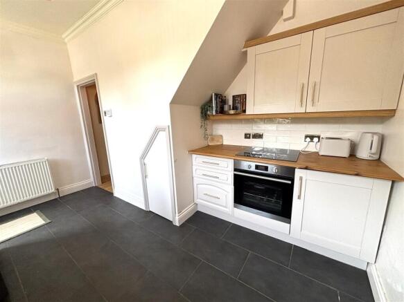 3 bed Terraced for sale Image 10