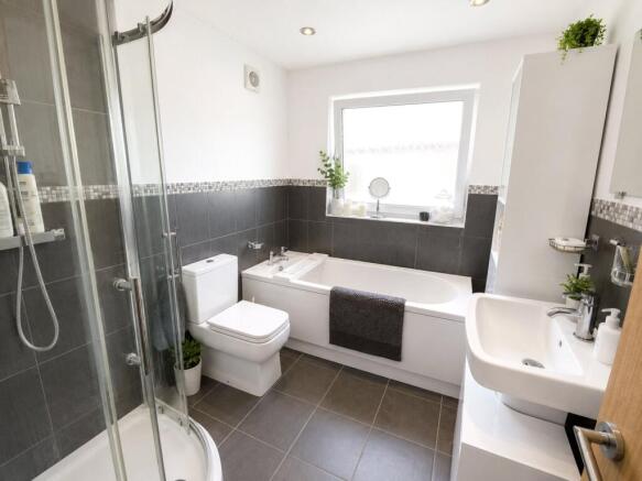 3 bed Terraced for sale Image 11
