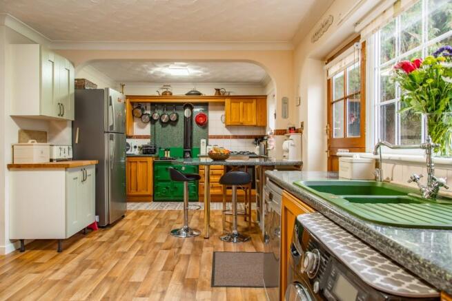 Spacious kitchen