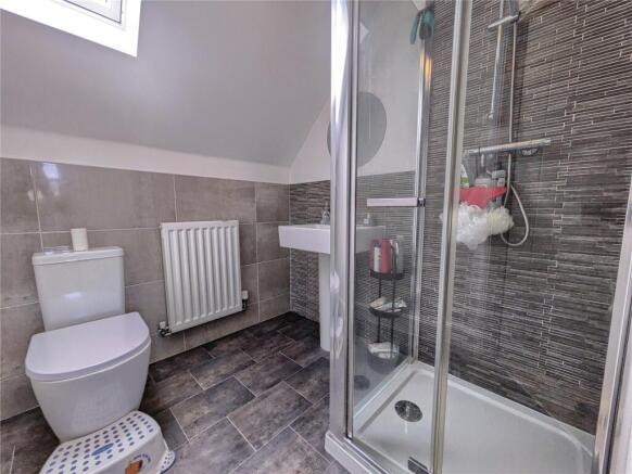3 bed Terraced to rent Image 10