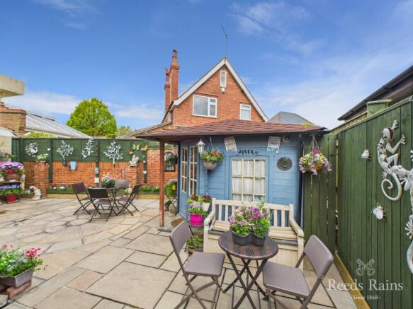 4 bed Detached for sale Image 10