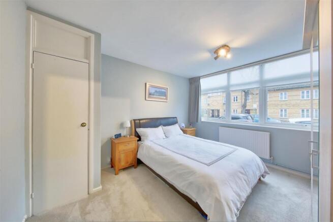 74_summerley_street_bed-alt.jpg