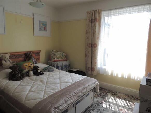 Bedroom 3: