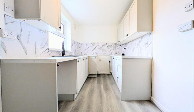 PXL_20260325_150907197.MP~2