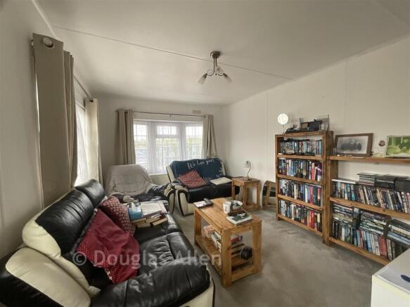 Lower Dunton Road, Dunton, Brentwood, Essex photo 2