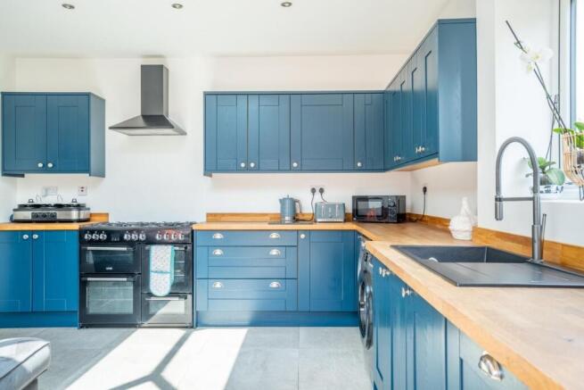 3 bed Bungalow for sale Image 11