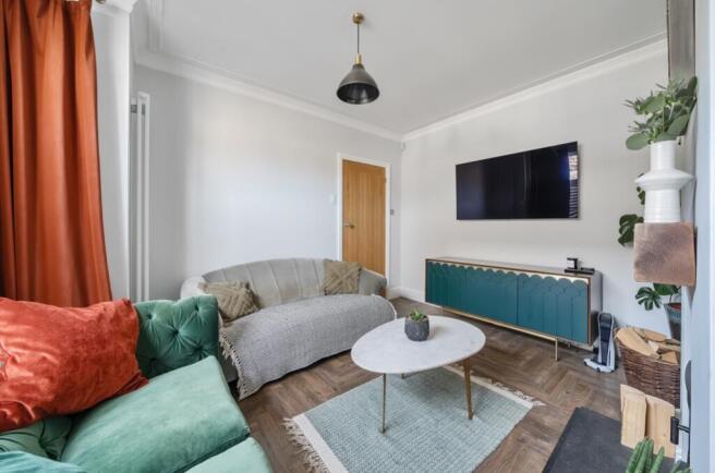 3 bed Terraced to rent Image 10