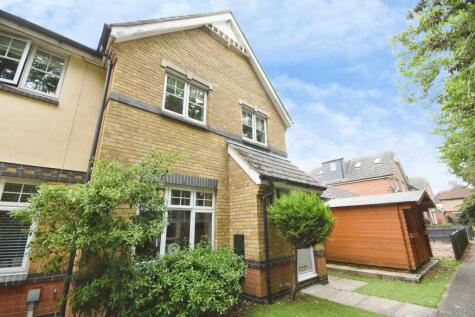 Twelve Acres, Braintree