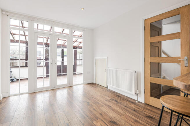 Kitchen/ Dining Room