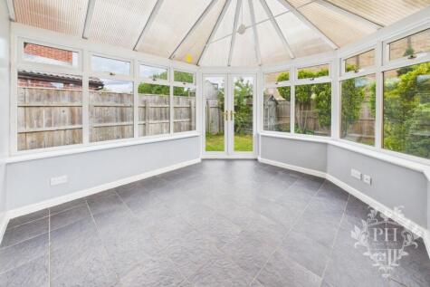 Nursery Gardens, Yarm, TS15 9UY