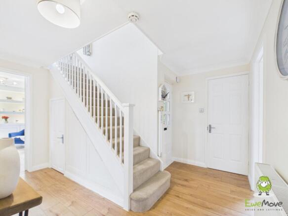 EweMove Estate Agents Basingstoke - Fennel Close