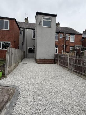 2 bed Terraced to rent Image 9