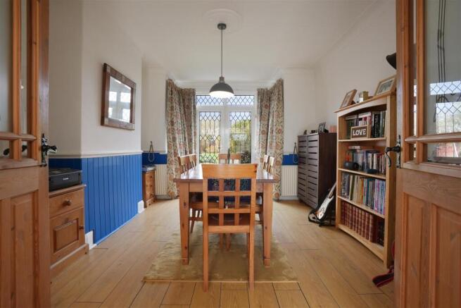 3 bed Semi-Detached for sale Image 8