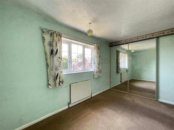 9 BED1.JPG