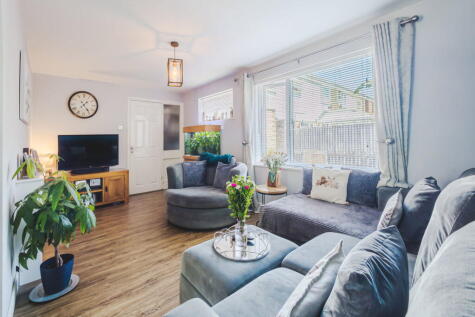 Stubsmead, Eldene, Swindon, SN3 3TA