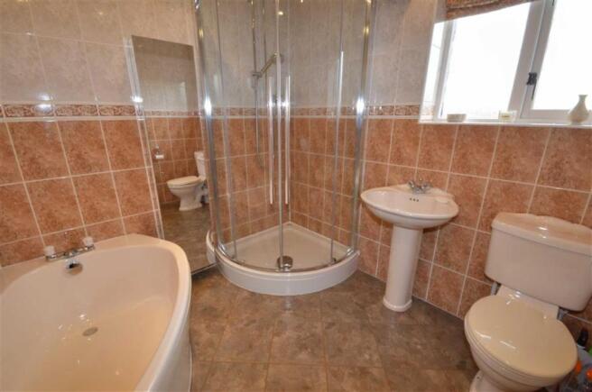 FAMILY BATHROOM