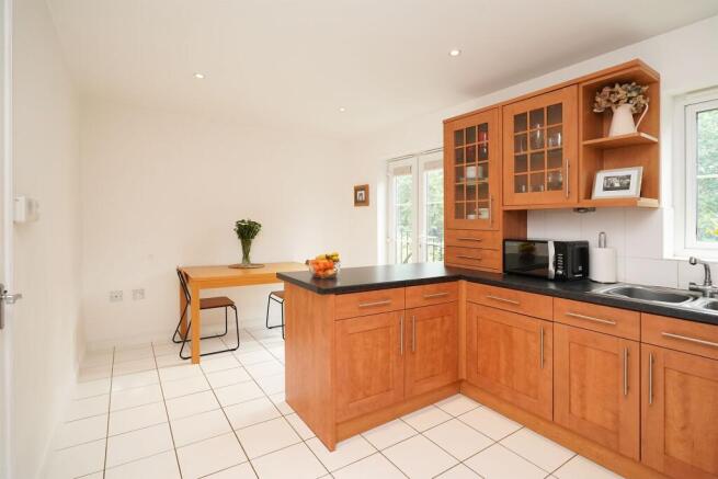 3 bed House for sale Image 9