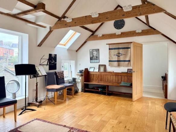 Coach House - First Floor Room
