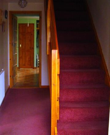 Inner/stair hall