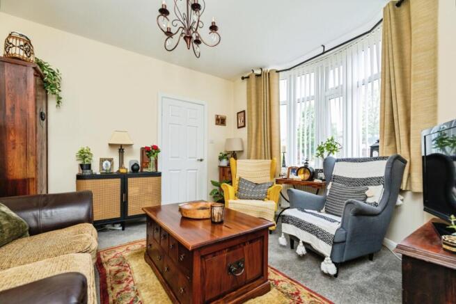 3 bed Semi-Detached for sale Image 4
