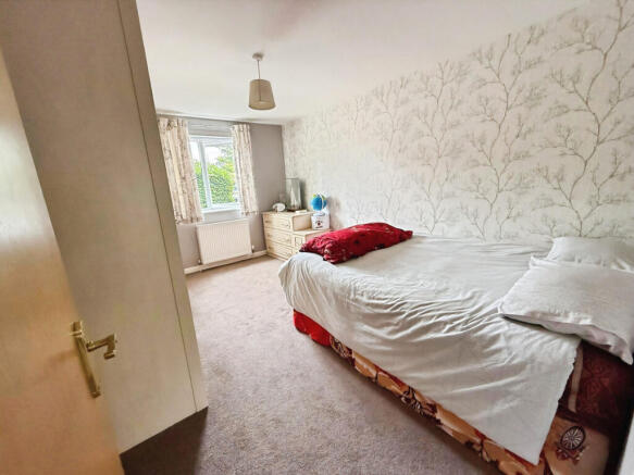 Kiln Lane, Swindon, SN2 2 photo 4