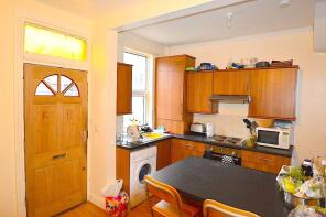 14, Pearson Avenue, Hyde Park, Leeds LS6 1JA
