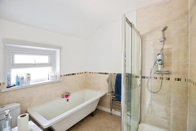 3 bed Detached for sale Image 5